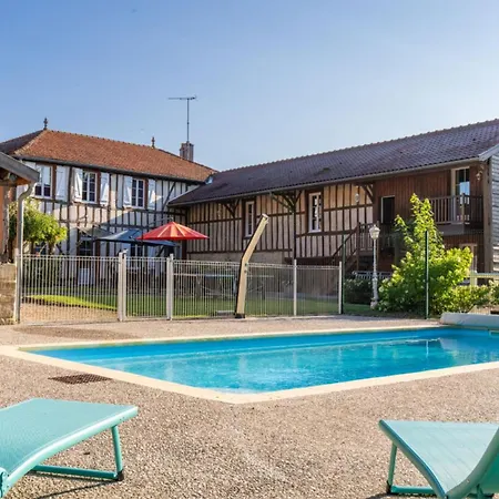 Les Oiseaux_a Avec Piscine Chauffee Holiday home Louvemont